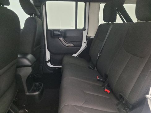 Used 2018 Jeep Wrangler Unlimited Sport S AWD/4WD image 18