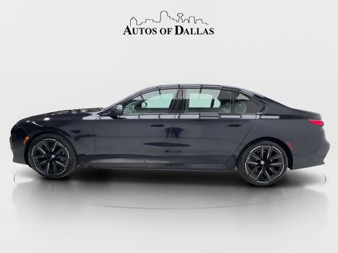 Used 2023 BMW 740i w/ Luxury Rear Seating Package RWD image 5