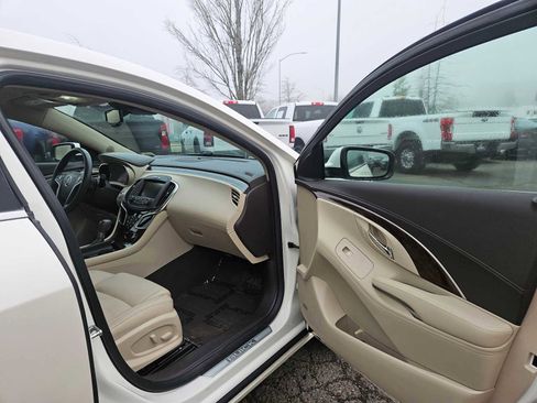 Used 2014 Buick LaCrosse Leather w/ Driver Confidence Package image 10