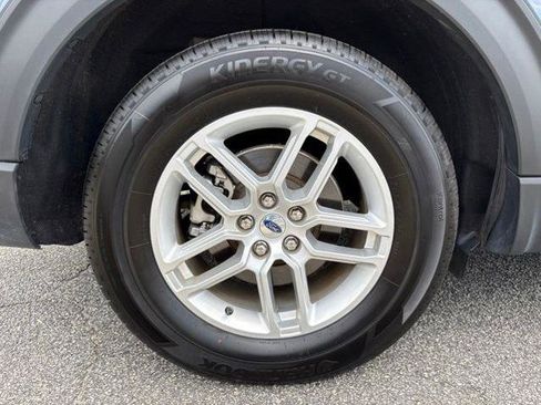Certified 2025 Ford Explorer Active w/ Active Comfort Package RWD image 9