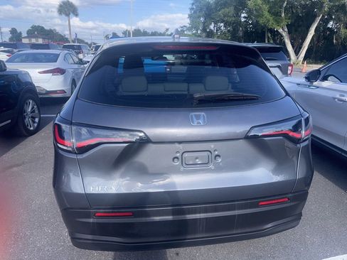 Used 2024 Honda HR-V LX image 3