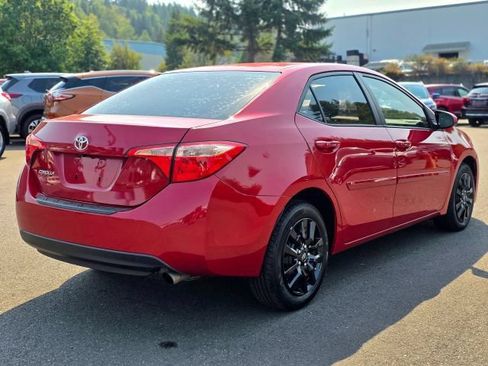 Used 2017 Toyota Corolla LE w/ Carpet Mat Package (TMS) FWD image 12