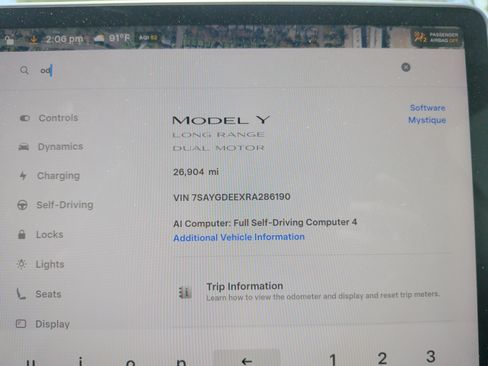 Used 2024 Tesla Model Y Long Range AWD/4WD image 22