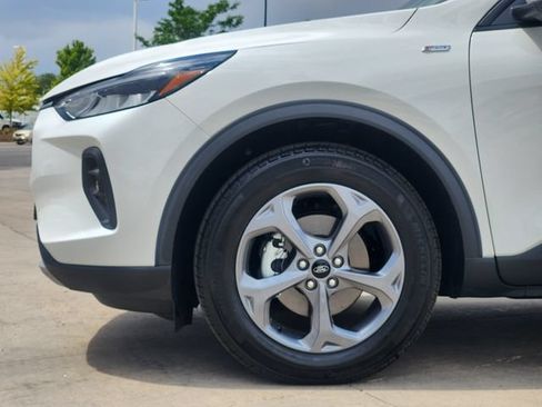 Used 2025 Ford Escape ST-Line Select w/ Tech Pack #1 AWD/4WD image 9
