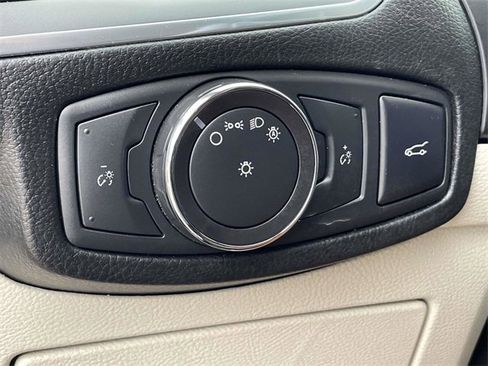 Used 2015 Ford Edge Titanium w/ Technology Package image 29