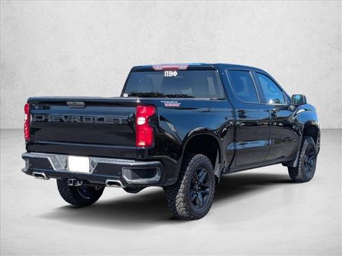 Used 2021 Chevrolet Silverado 1500 LT Trail Boss w/ Safety Package AWD/4WD image 5