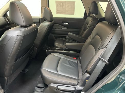 Certified 2023 Nissan Pathfinder SL w/ SL Premium Package image 6