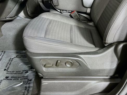 Used 2024 Chevrolet Silverado 2500 Custom w/ Custom Value Package image 18