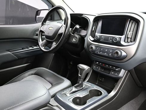 Used 2019 Chevrolet Colorado Z71 AWD/4WD image 15