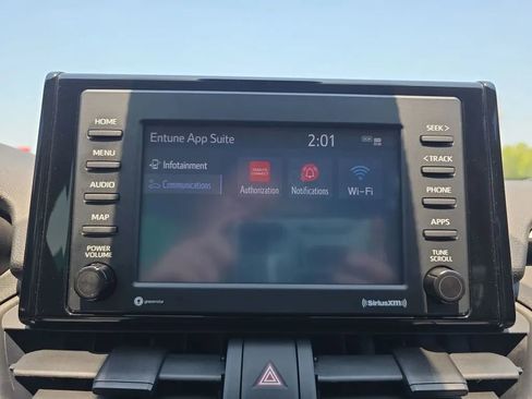 Used 2020 Toyota RAV4 XLE FWD image 29