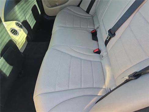 Used 2018 Mercedes-Benz C 300 Sedan image 10