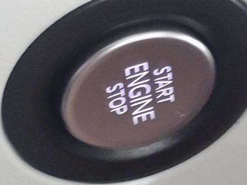 New 2025 Volkswagen ID. Buzz 1st Edition image 38