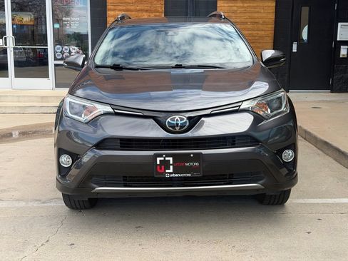 Used 2018 Toyota RAV4 XLE AWD/4WD image 7