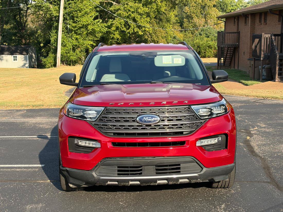Used 2021 Ford Explorer XLT w/ Equipment Group 202A RWD image 2