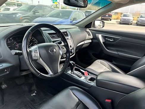 Used 2018 Nissan Altima 2.5 SL FWD image 17