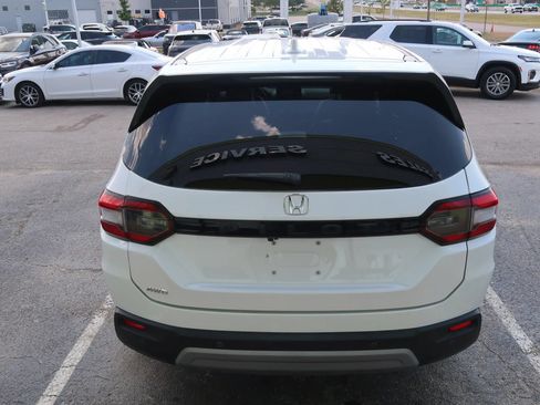 Used 2024 Honda Pilot EX-L image 10