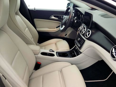 Used 2019 Mercedes-Benz CLA 250 4MATIC image 21