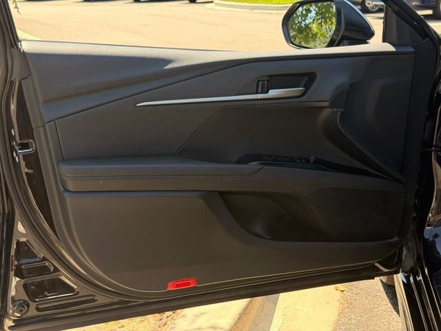 Used 2025 Toyota Camry SE FWD image 24