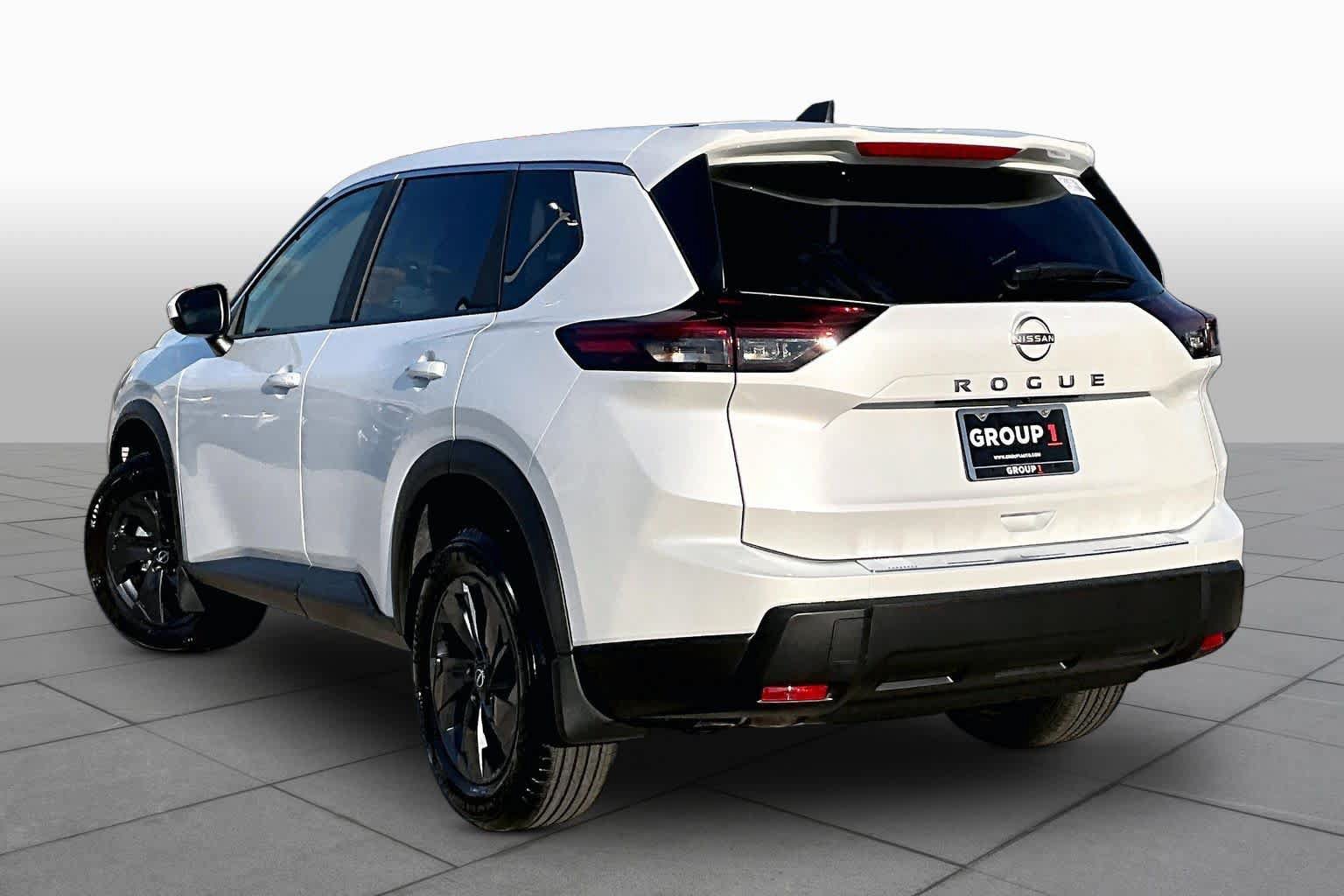New 2027 Nissan Rogue SV FWD image 12