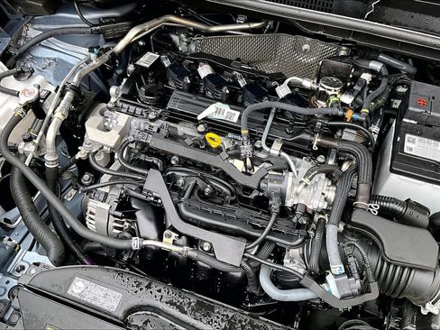 Certified 2024 Toyota Corolla Cross L image 30