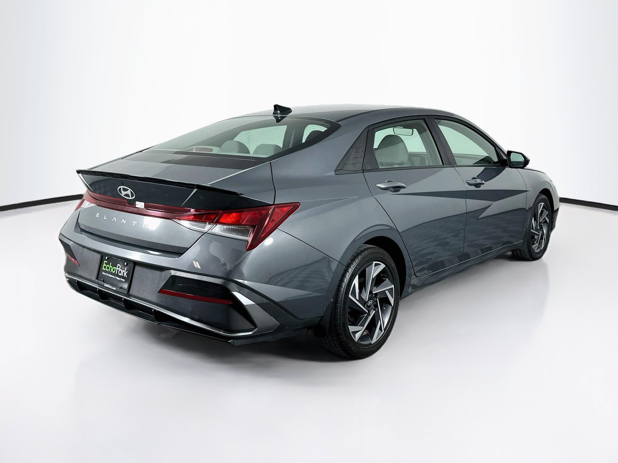 Used 2025 Hyundai Elantra Sport FWD image 9