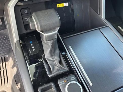 Used 2023 Toyota Tundra Platinum AWD/4WD image 21