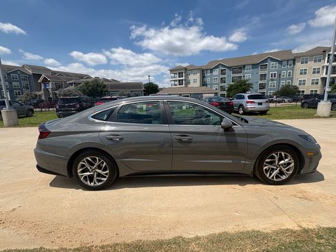 Used 2021 Hyundai Sonata SEL FWD image 9