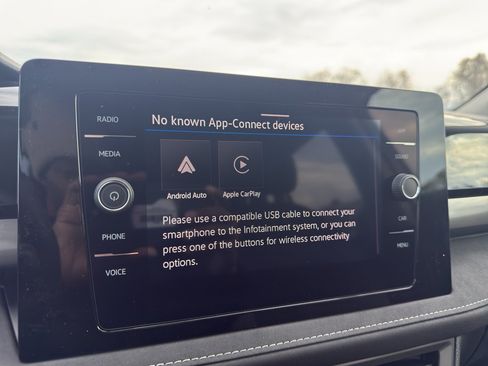 New 2026 Volkswagen Taos SE FWD image 19