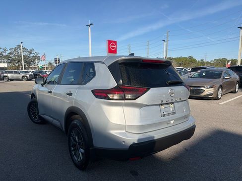 Certified 2025 Nissan Rogue S image 5