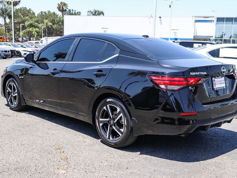 Used 2024 Nissan Sentra SV FWD image 8