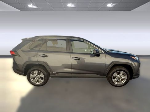 Used 2025 Toyota RAV4 LE image 7