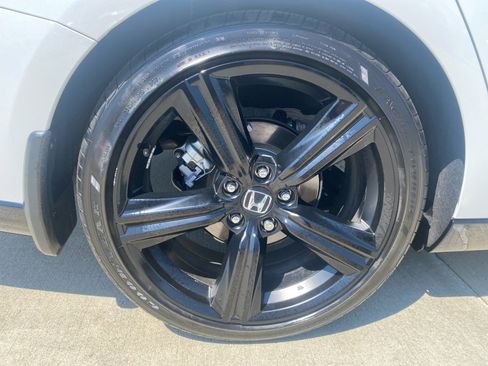 Used 2025 Honda Accord Sport image 27