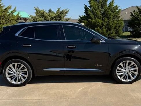 Used 2024 Buick Envision Avenir AWD/4WD image 7