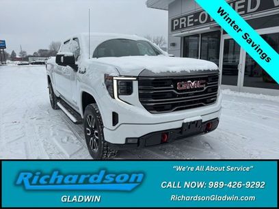 Used 2022 GMC Sierra 1500 AT4 w/ Technology Package