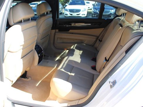 Used 2013 BMW 740Li image 18