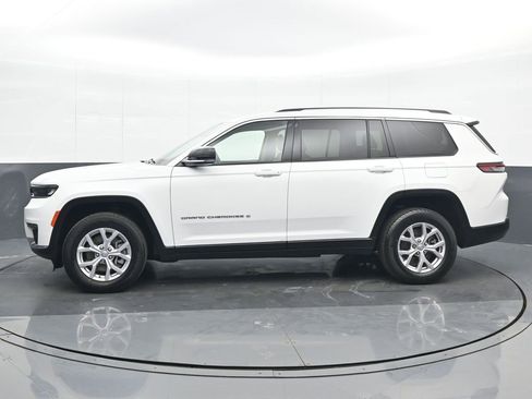 Used 2022 Jeep Grand Cherokee L Limited image 3