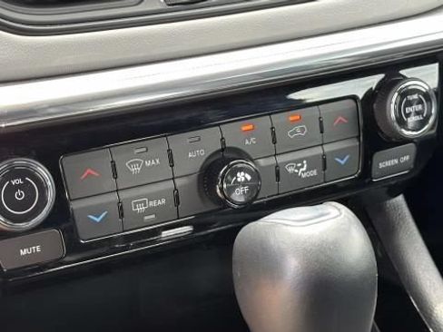 Used 2023 Jeep Compass Limited AWD/4WD image 21