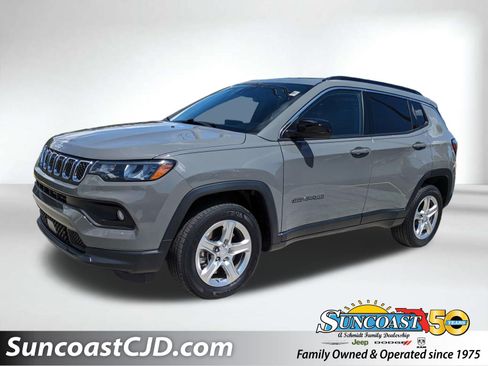 Certified 2023 Jeep Compass Latitude AWD/4WD image 1