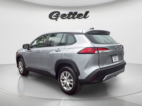 Used 2025 Toyota Corolla Cross L FWD image 7