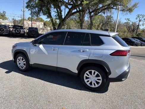 Certified 2023 Toyota Corolla Cross L image 4