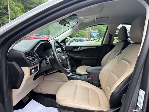 Used 2021 Ford Escape SEL w/ Technology Package AWD/4WD image 31