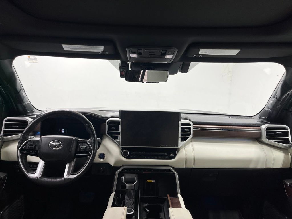 Used 2024 Toyota Sequoia Capstone AWD/4WD image 18