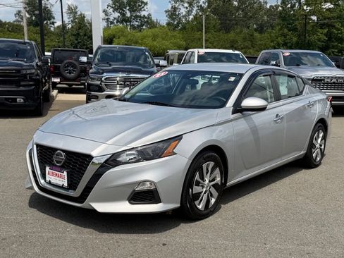 Used 2022 Nissan Altima 2.5 S FWD image 8