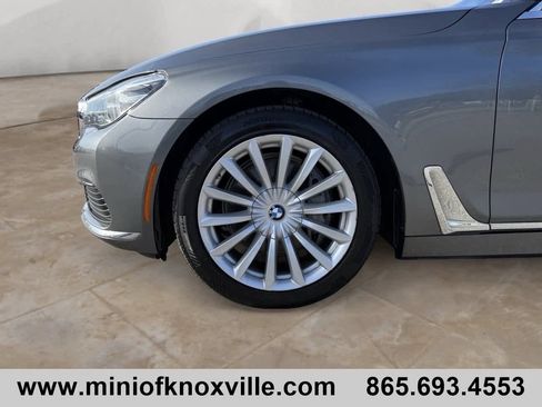 Used 2019 BMW 740i w/ Cold Weather Package image 9