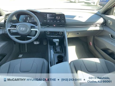 Certified 2025 Hyundai Elantra Sport FWD image 3