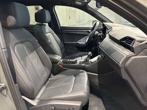Used 2022 Audi Q3 2.0T Premium image 34