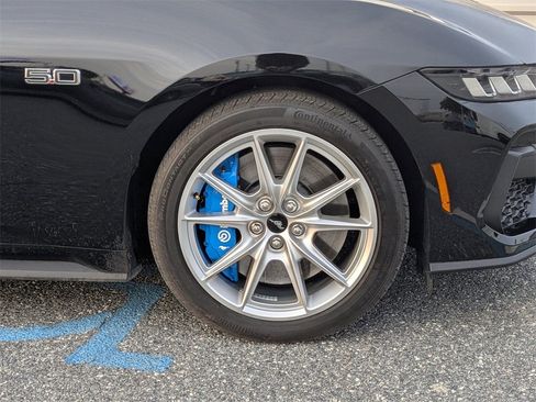 Used 2024 Ford Mustang GT Premium image 11
