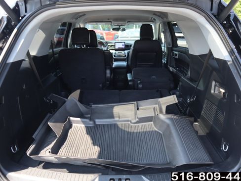 Used 2023 Ford Explorer XLT w/ Equipment Group 202A AWD/4WD image 27
