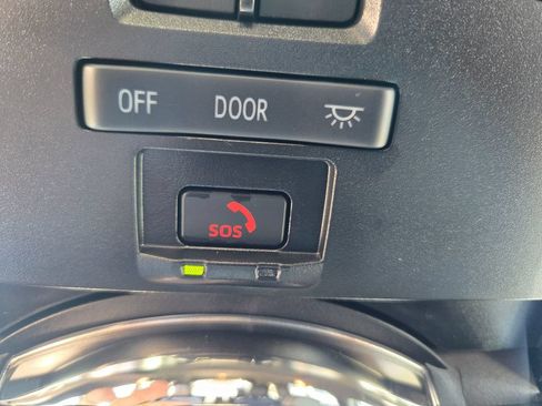 Used 2025 Toyota Sienna XSE w/ XSE Plus Package AWD/4WD image 8