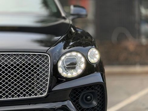 Used 2023 Bentley Bentayga image 5